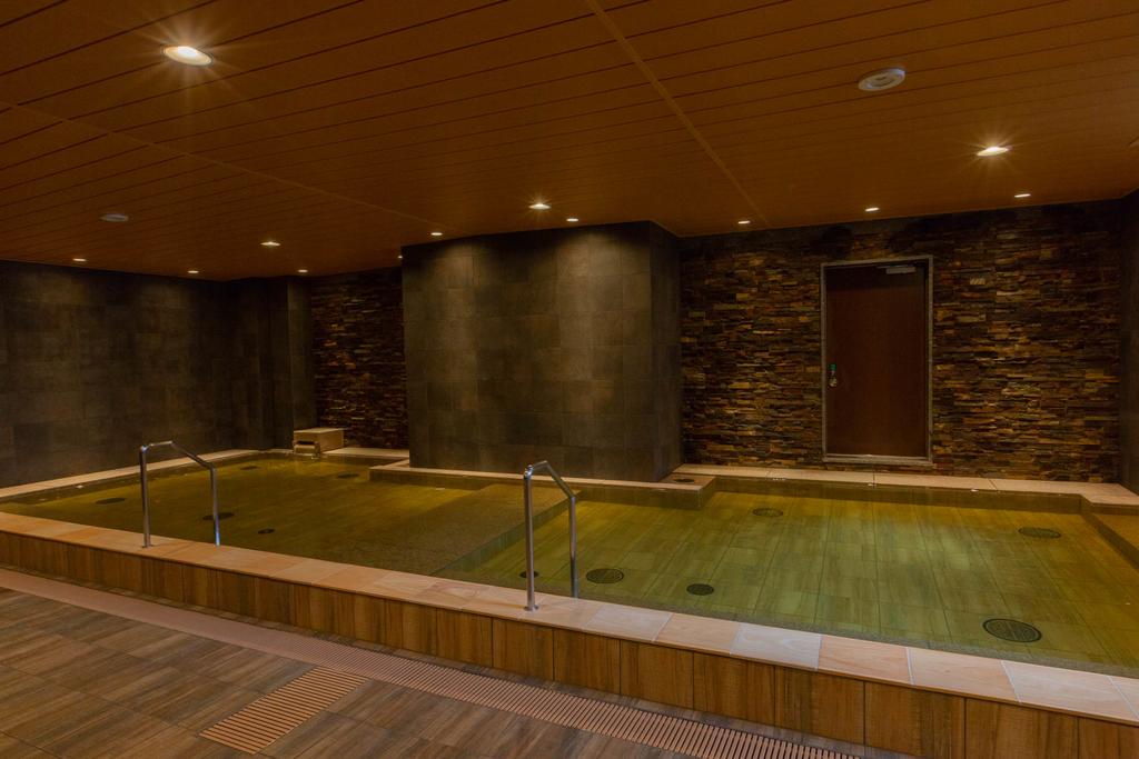 Hot Spring from Deep Water Osaka Hinode Hotel Nipponbashi