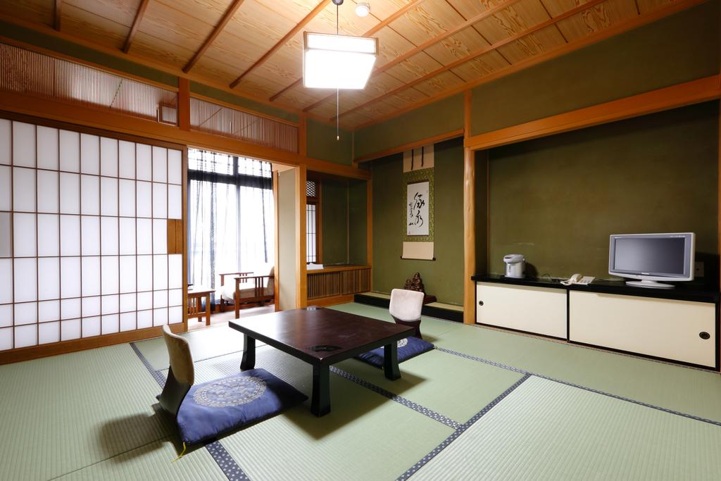 Okada Ryokan Warakutei