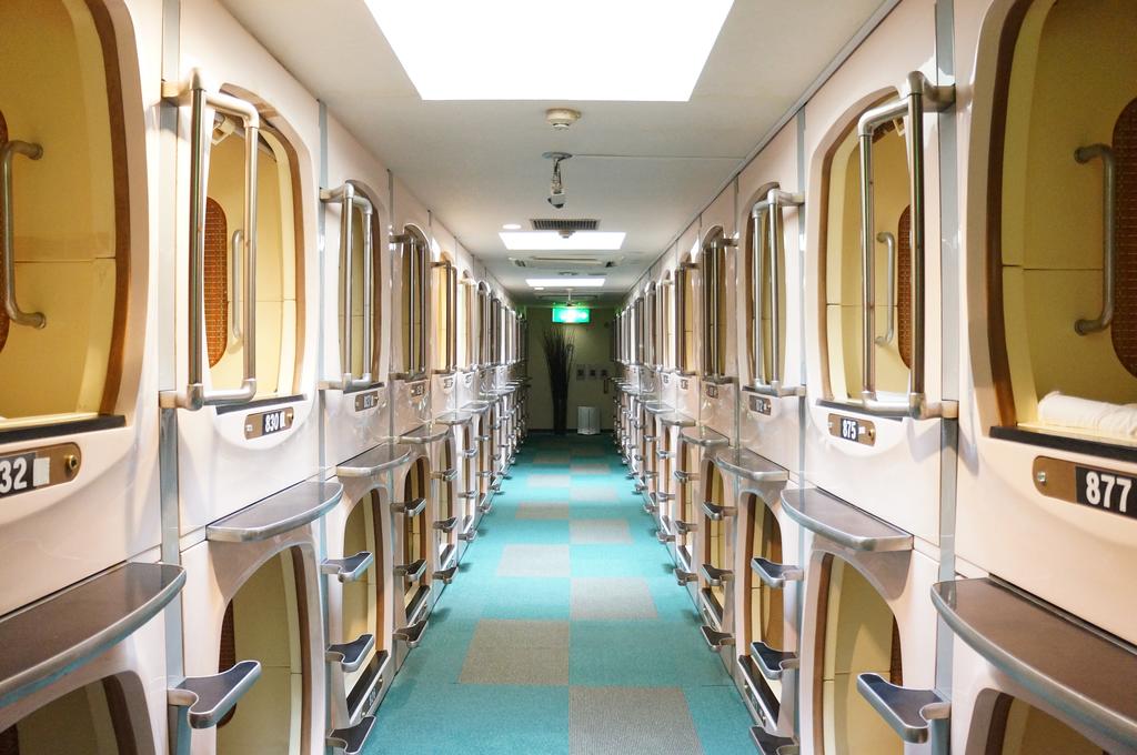 Capsule Hotel 310