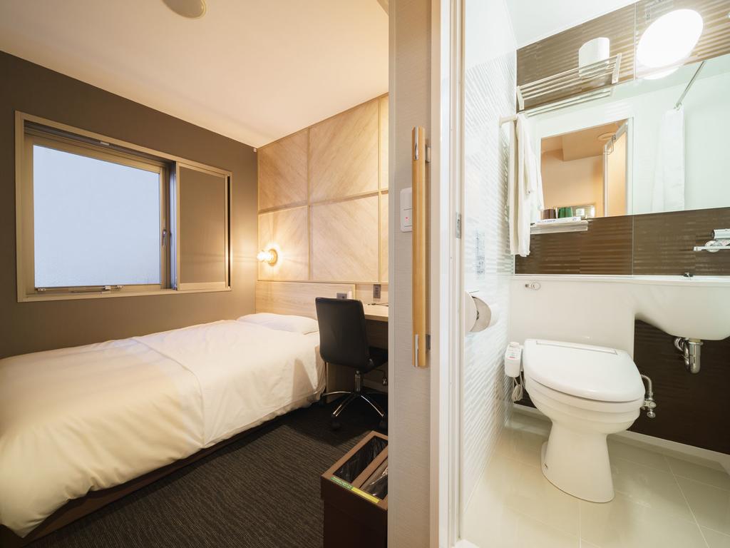 Super Hotel Umeda Higobashi