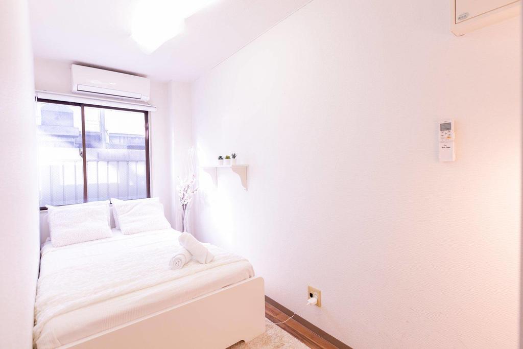 Apartment in Nipponbashi KM54