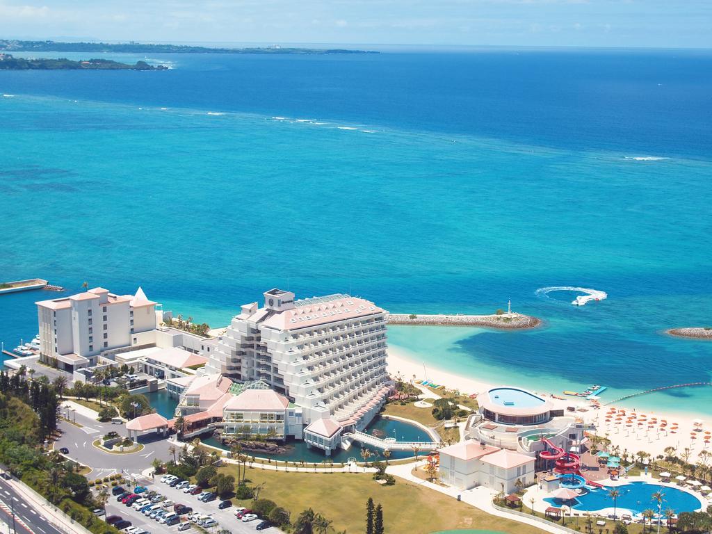 Sheraton Okinawa Sunmarina Resort