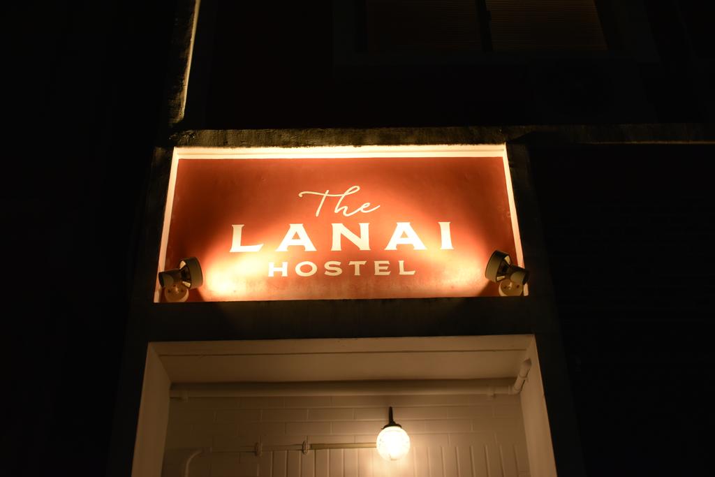 The LANAI HOSTEL