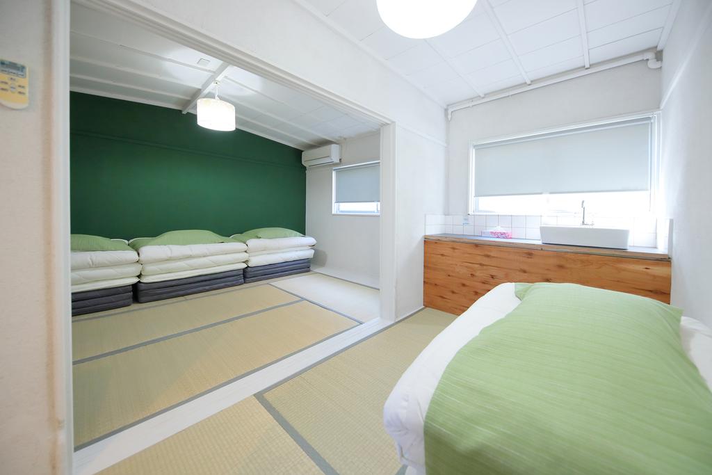 Raku Hostel Osaka