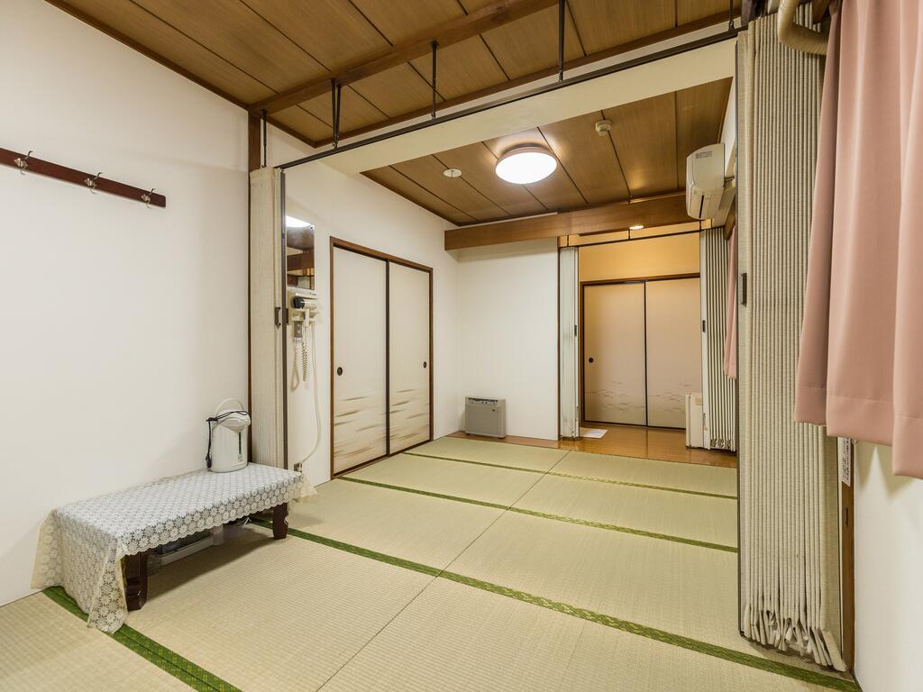 OYO Hotel Business Green Saitama Urawa