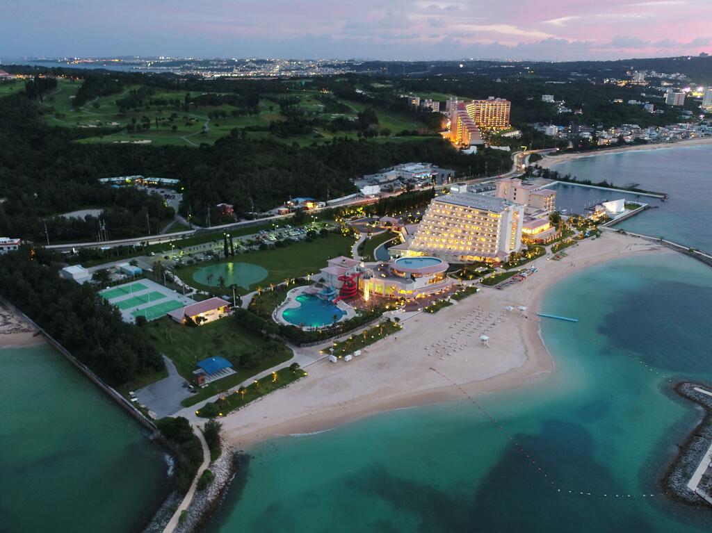 Sheraton Okinawa Sunmarina Resort