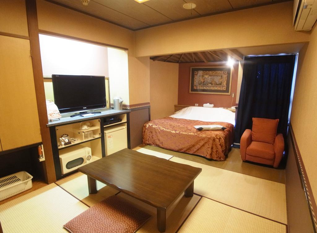 Hotel Mju (Adult Only)