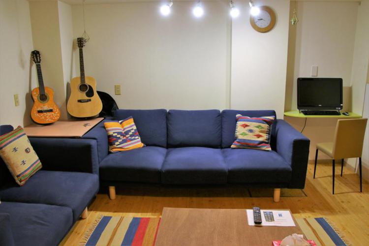 J-Hoppers Osaka Guesthouse