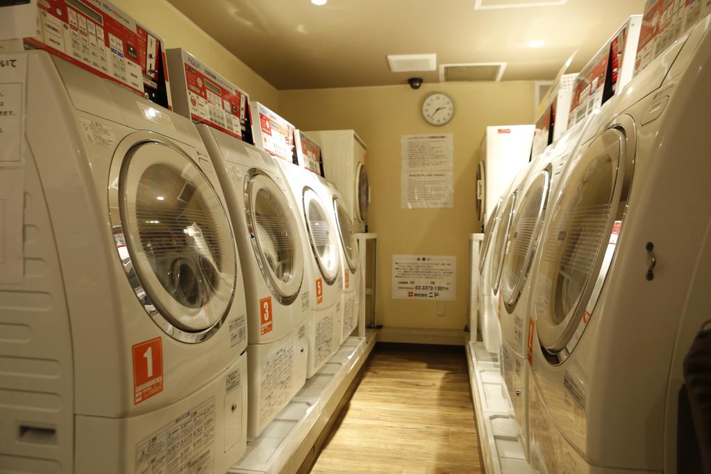 Shinjuku Kuyakusho-mae Capsule Hotel