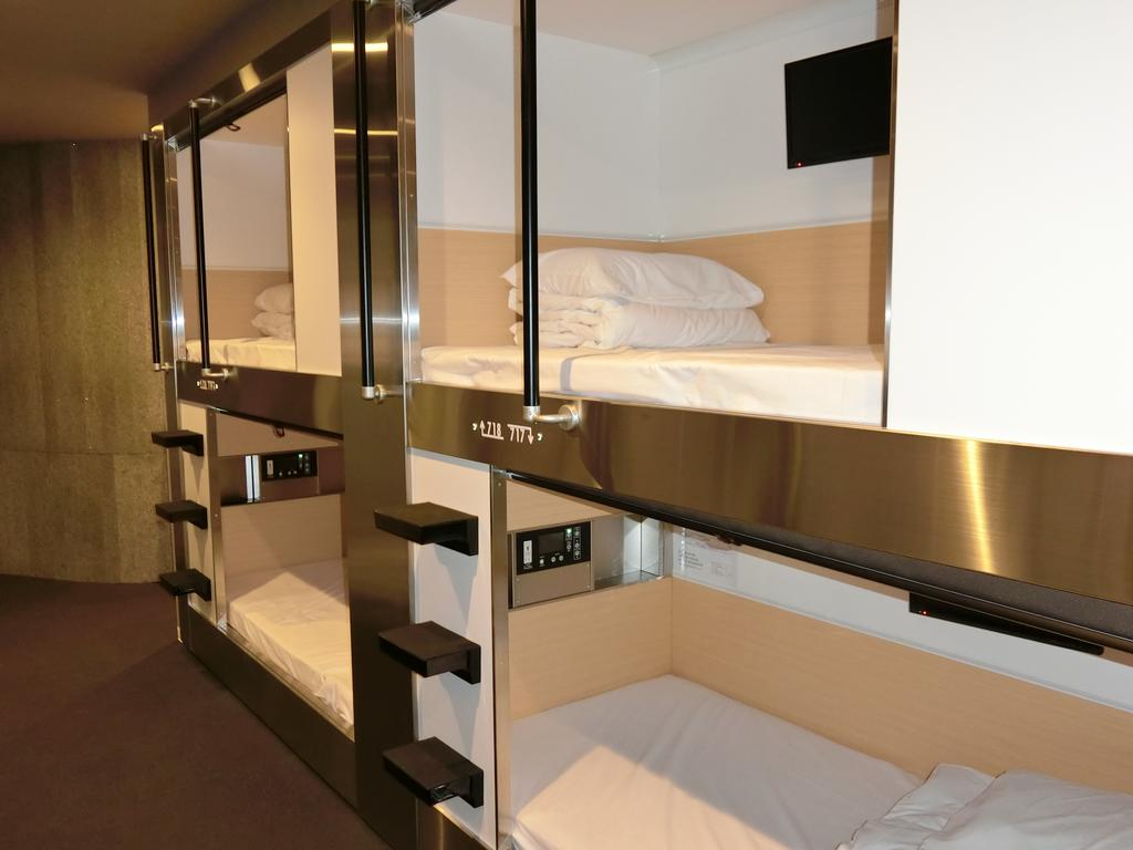 Capsule Hotel Valie Ebisucho