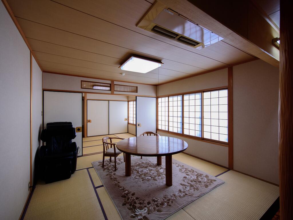 Yufuin Onsen Wafu Ryokan Tsuenosho