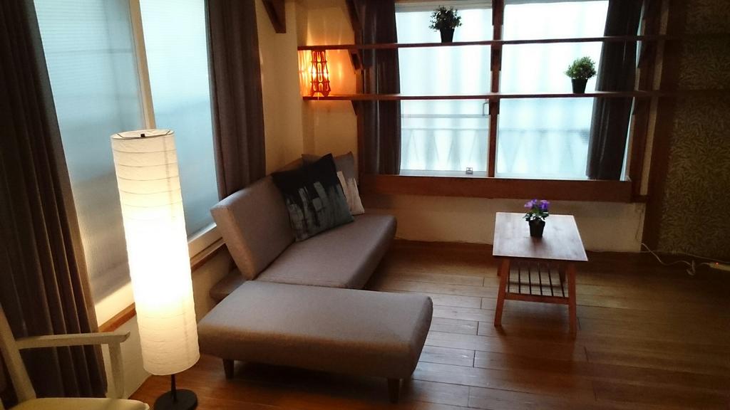 Unique & Cozy Flat by Station 5 min to Shinjuku!