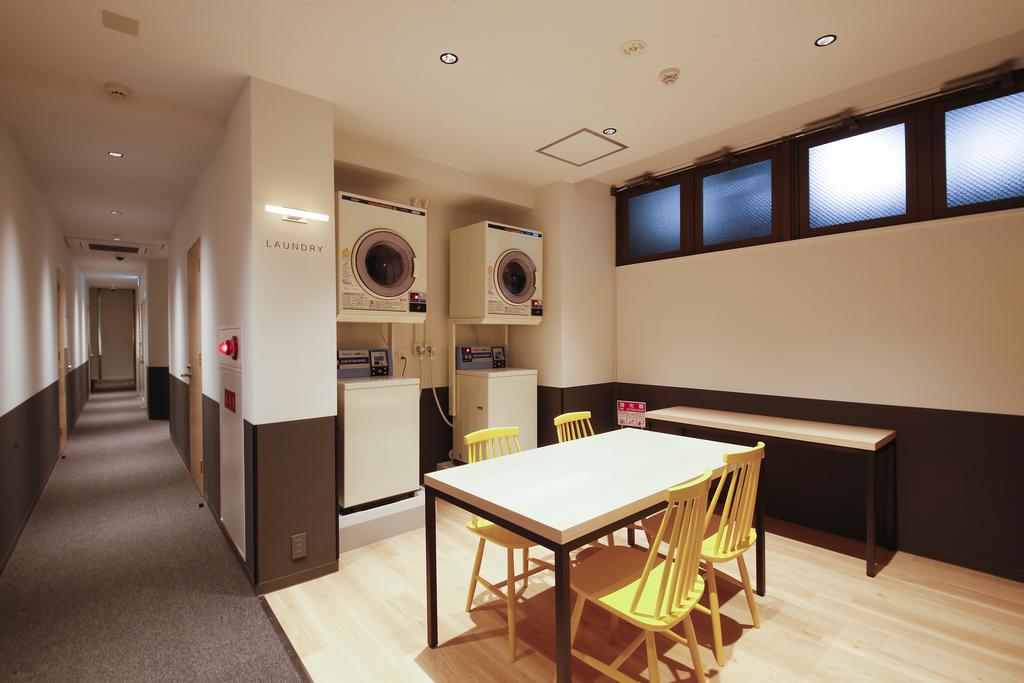 White Hostel Shinsaibashi