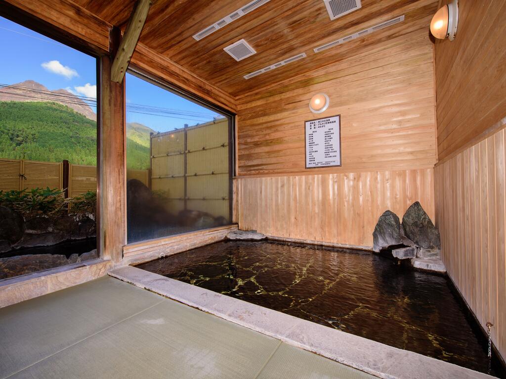 Yufuin Onsen Wafu Ryokan Tsuenosho