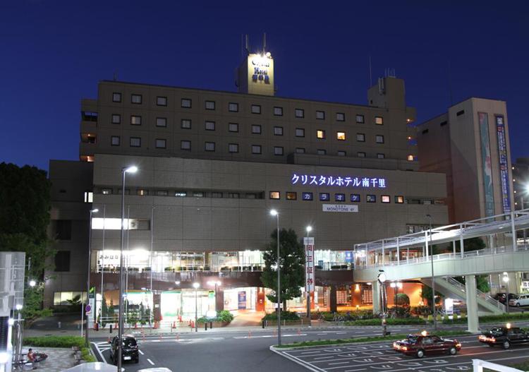 Minamisenri Crystal Hotel