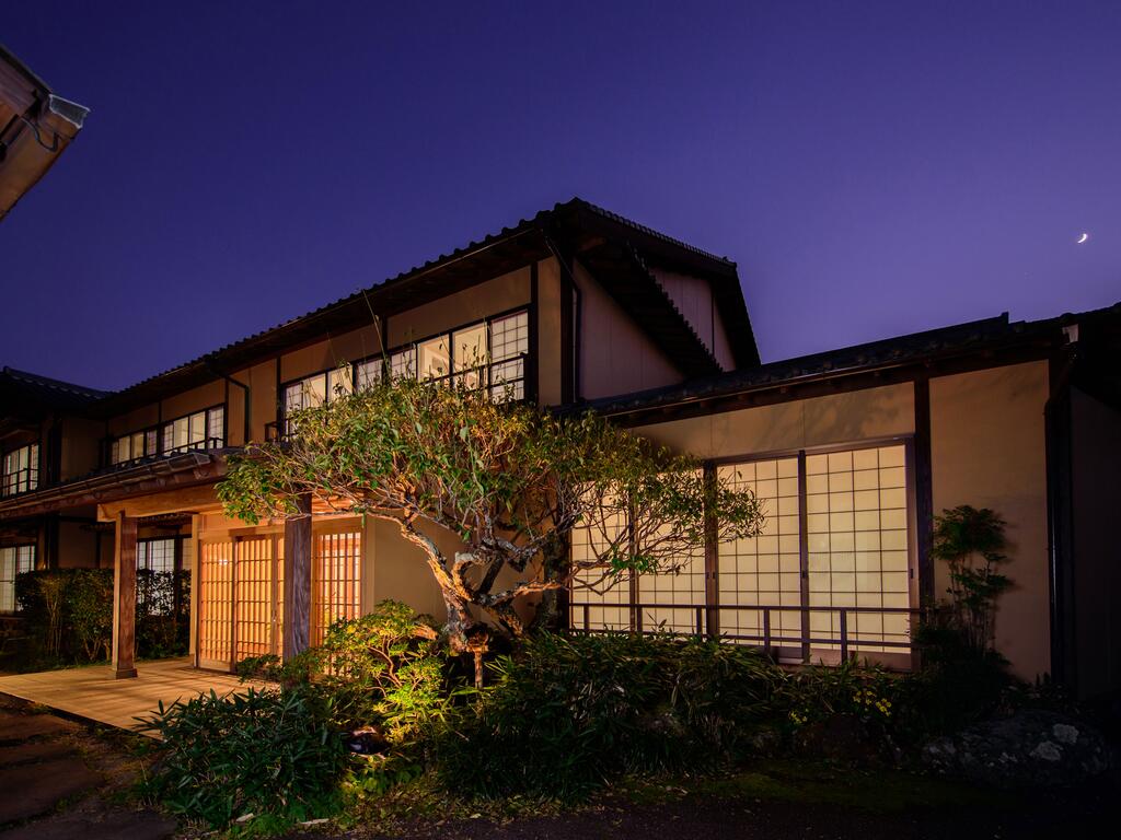 Yufuin Onsen Wafu Ryokan Tsuenosho