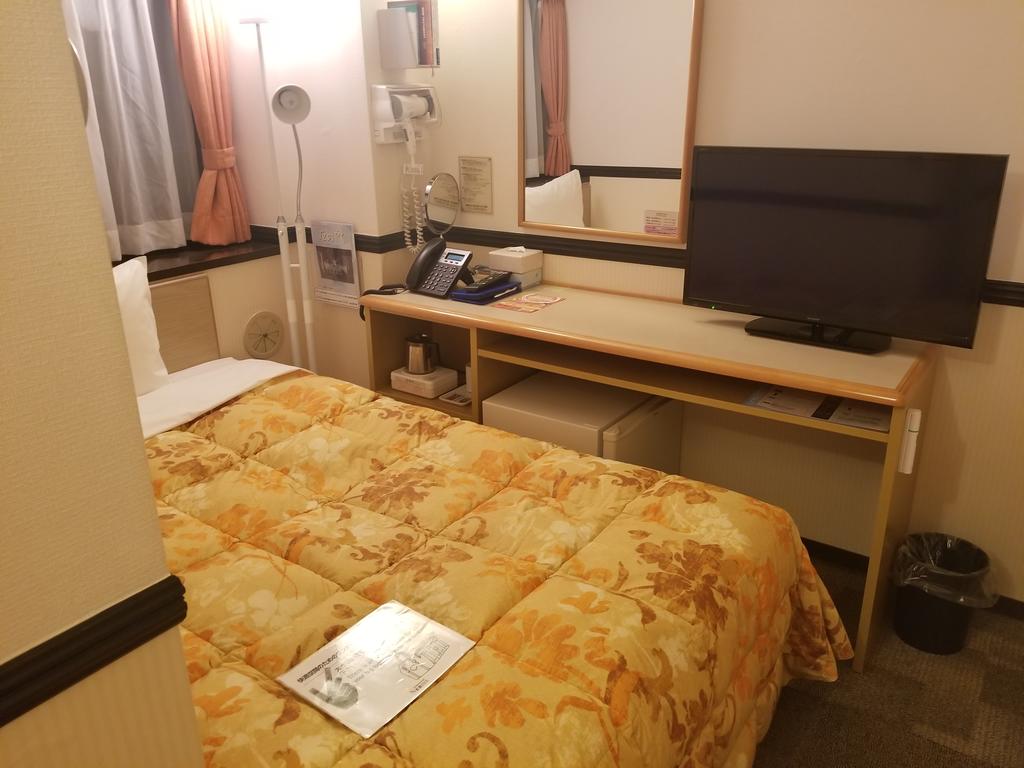 Toyoko Inn Shin-Osaka Chuo-guchi Honkan