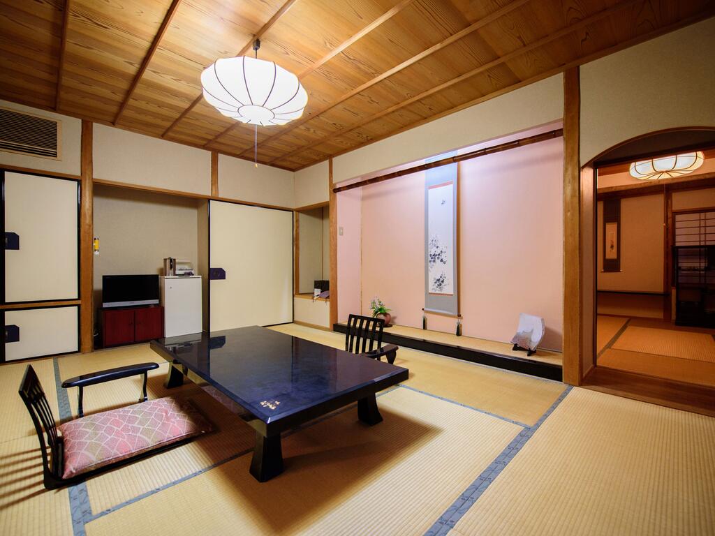 Yufuin Onsen Wafu Ryokan Tsuenosho