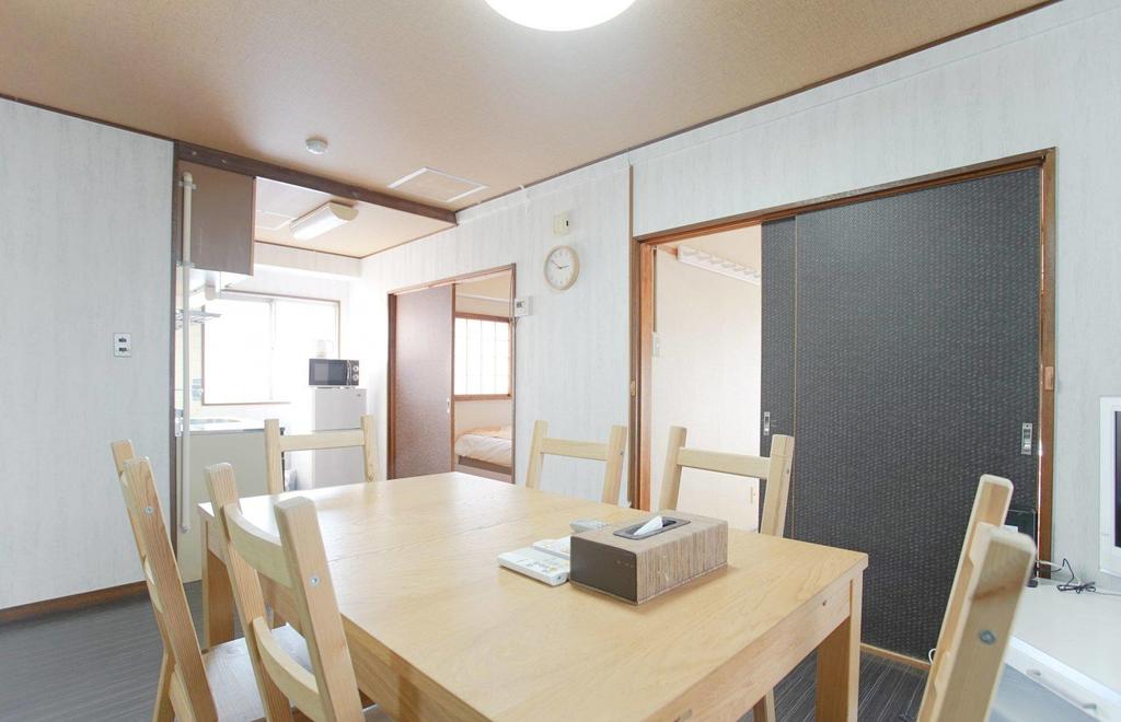 Nipponbashi Kuromon Market 30sec 3BR YU2A