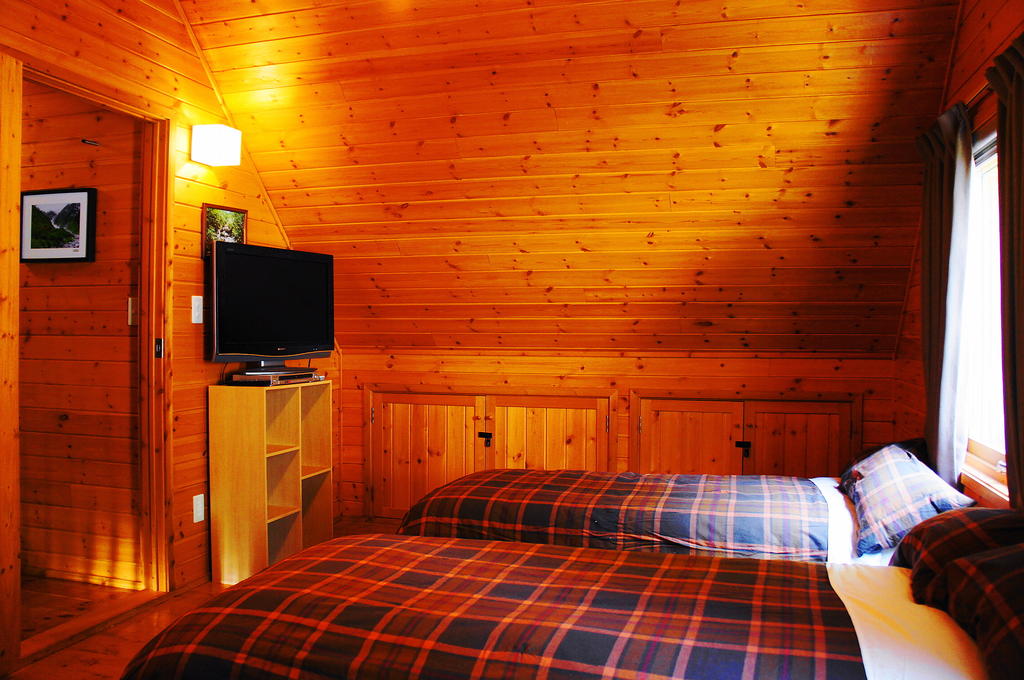 Big Bear Chalets & Apartments