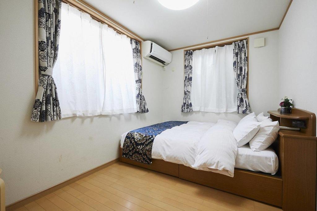 Modern style room near Shinjuku free wi-fi