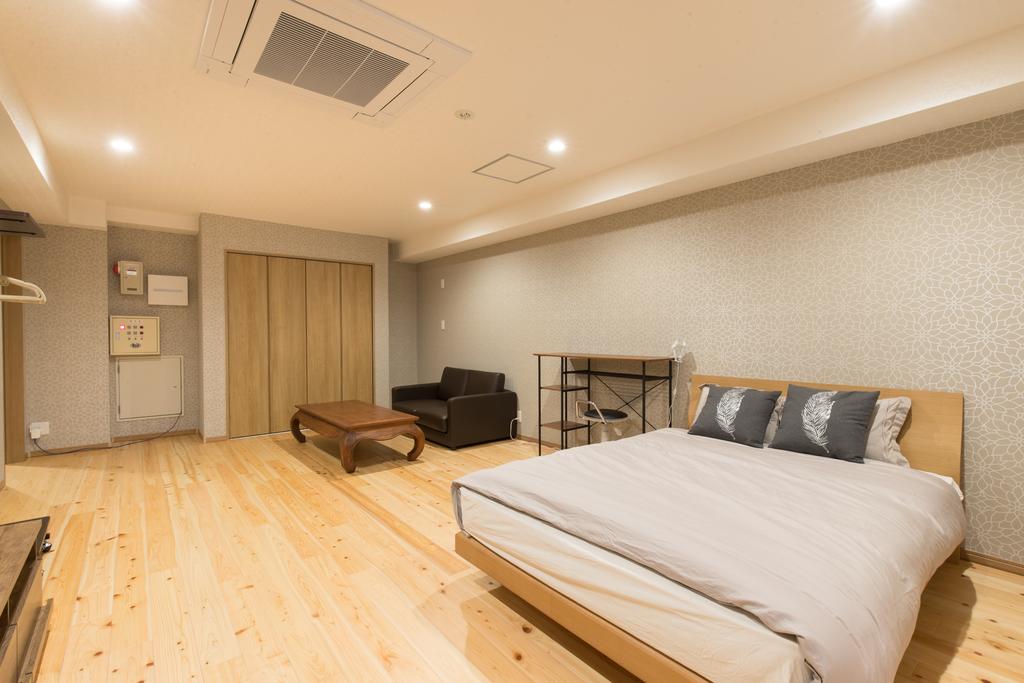 Shimanouchi Apartment